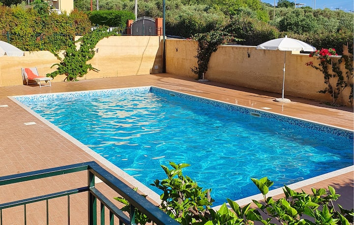 Beautiful Apartment In Ricadi With Swimming Pool - Ricadi