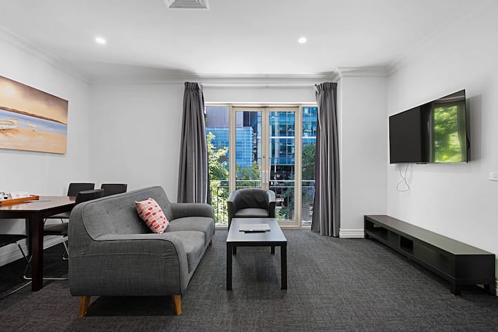 2 Bedroom Premier Apartment - 브런즈윅