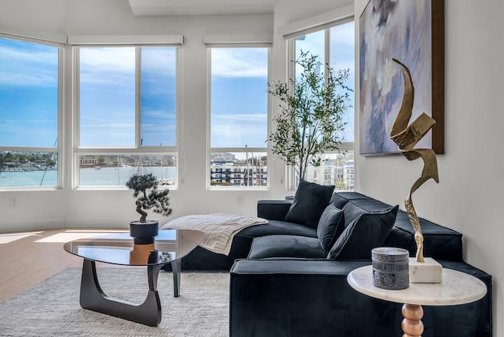 Modern Waterfront Oasis Unmatched Marina Views - Santa Monica, CA