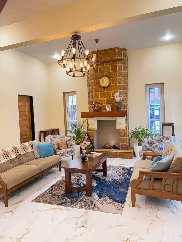 Living room image 5