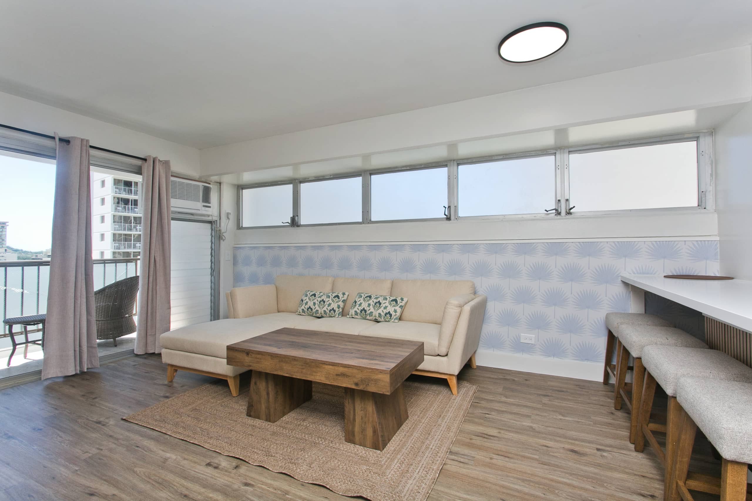 Corner Unit Ocean View 5 Bed Ocean Style W Parking - Image 4