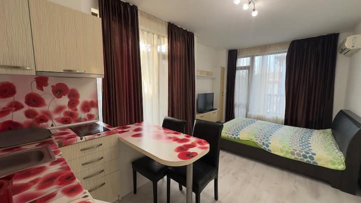 Green Apartment - Primorsko