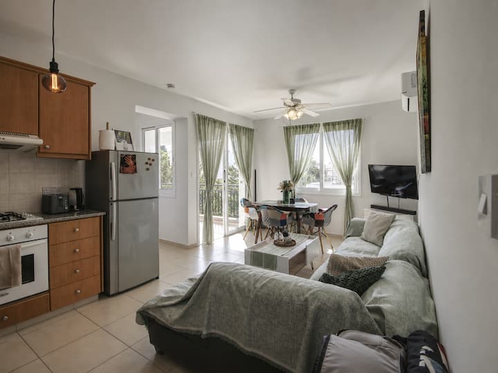 Olive Retreat • 1bdr • Pool • Balcony • Parking - Paphos