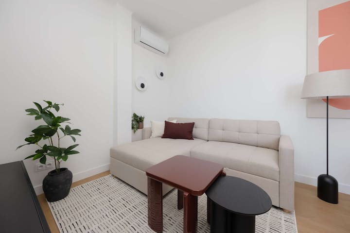 Stylish Apartment With Balcony | Air Conditioning - Warschau