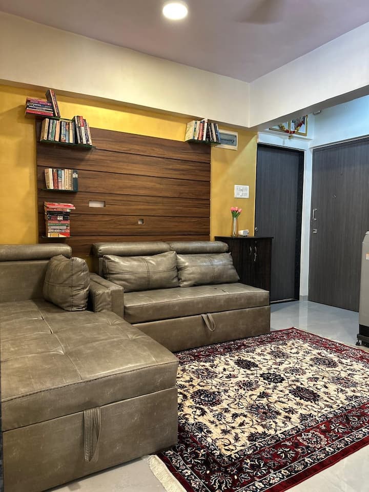 Chic 2bhk In Bandra | Balcony, Bar & Walk To Cafés - Mumbai