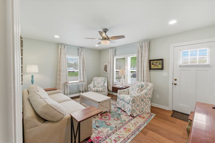West Main Cottage - Franklin, TN