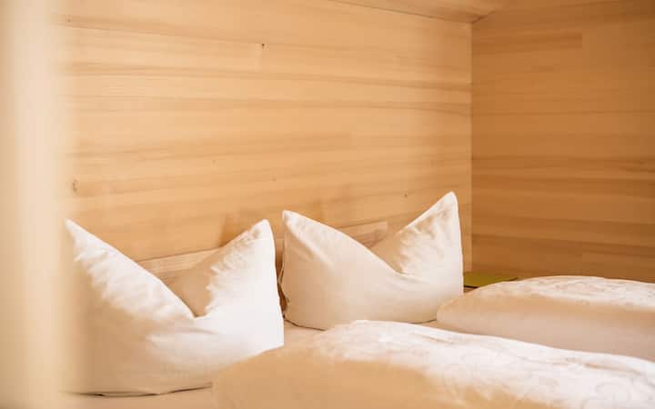 Gästehaus Meusburger - Ferienwohnung "Känzele" - Bezau