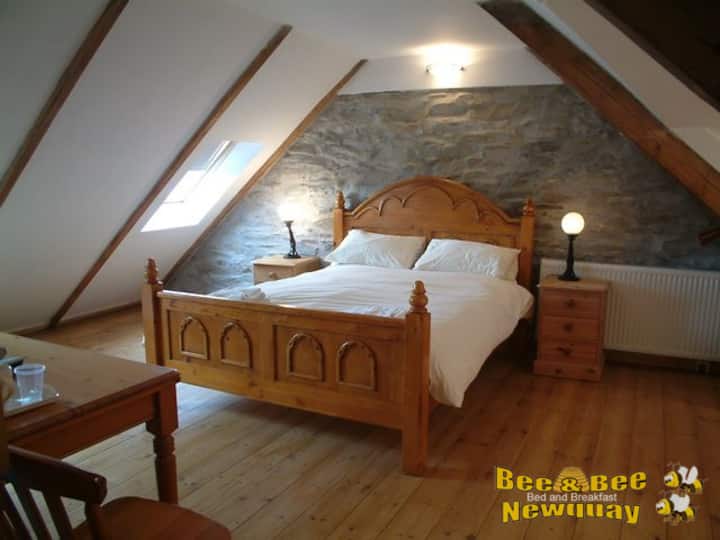 Bee And Bee Bed And Breakfast Newquay - 紐奎