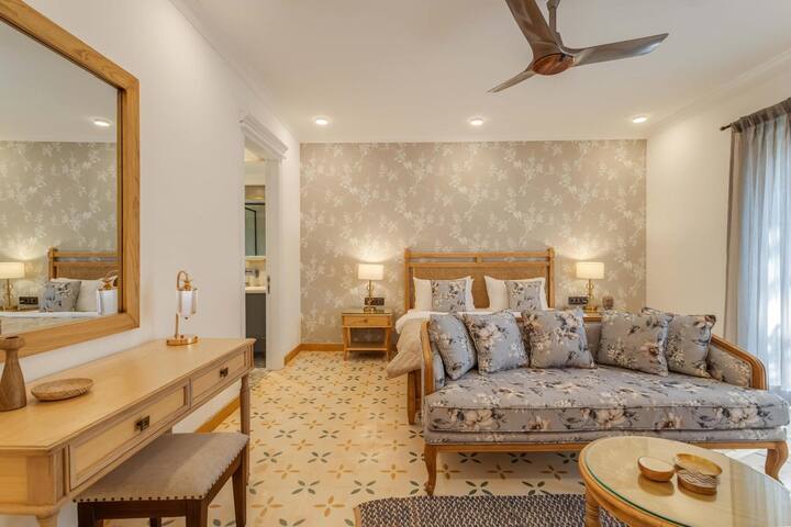 Living room image 5