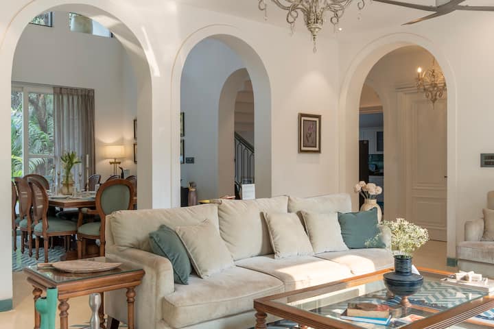 Living room image 7