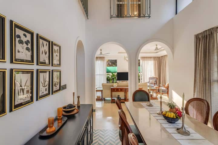 Dining area image 1