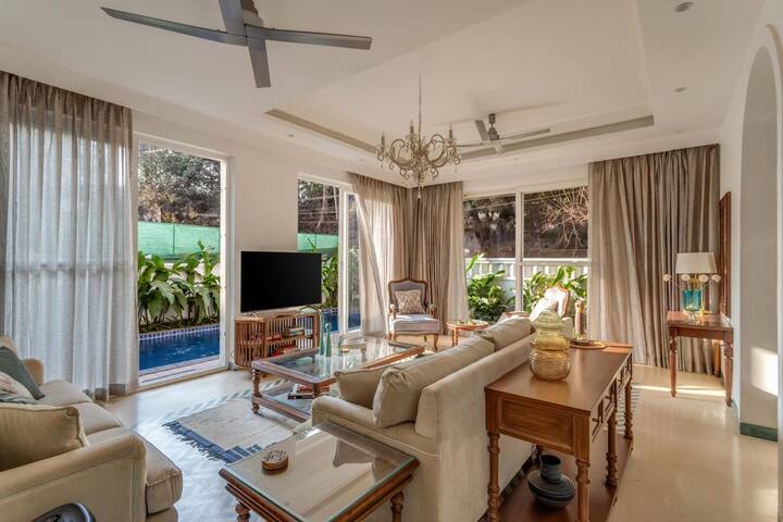 Living room image 3