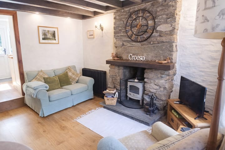 Squirrel Cottage - Cosy Getaway - Snowdonia National Park