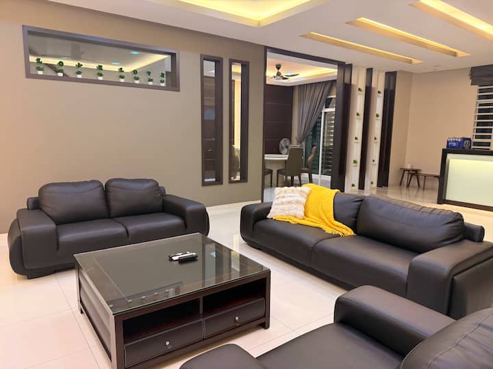 Kluang Luxury 5br Home |Bbq | Karaoke | G/lambak - Kluang