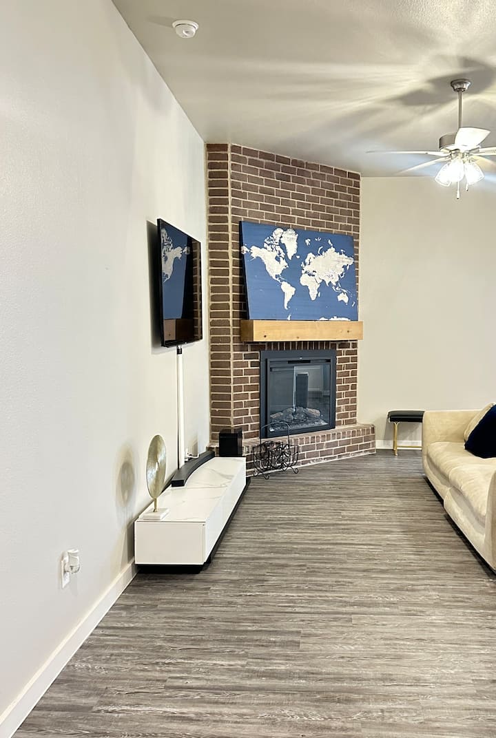 Family Friendly Home With Easy Access To Airport - Odessa, TX