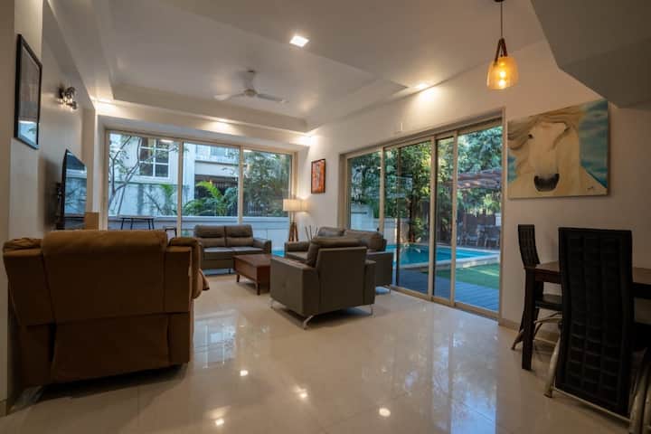 Deena Villa | Private Heated Pool & Outdoor Cinema - Khopoli