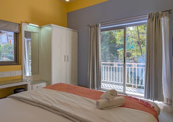 Bedroom 2 image 1