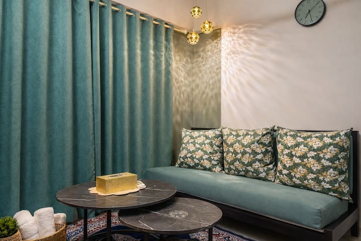 The OceanMint · Leafy Ocean Retreat · 1BHK at Versova Beach · Mumbai - 5