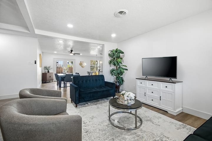15 Min To Houston Stadium – Cozy, Modern Home - Missouri City, TX