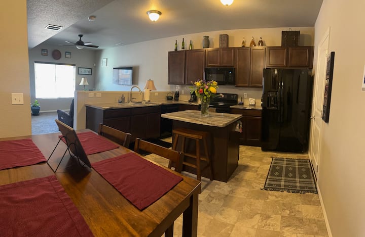 Modern And Fully Furnished 3 Bedroom Townhome. - Black Forest, CO
