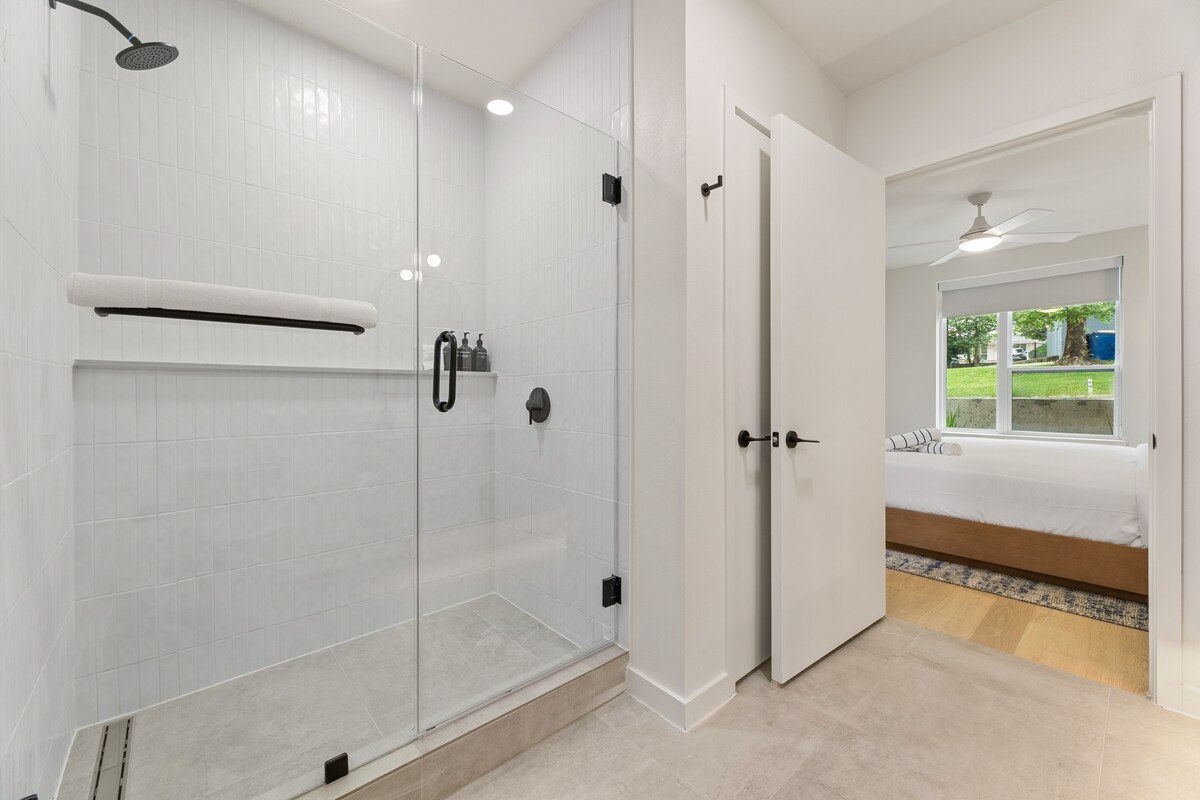 Accessible Queen Suite at The Code | Near Zilker