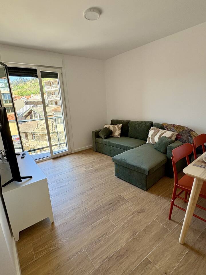 Piso Moderno En Casco Histórico De Cangas - Cangas