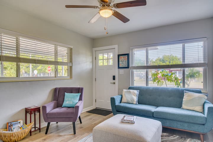 Tampa Bay Getaway W/ Patio & Yard, Pets Welcome! - Pinellas Park, FL