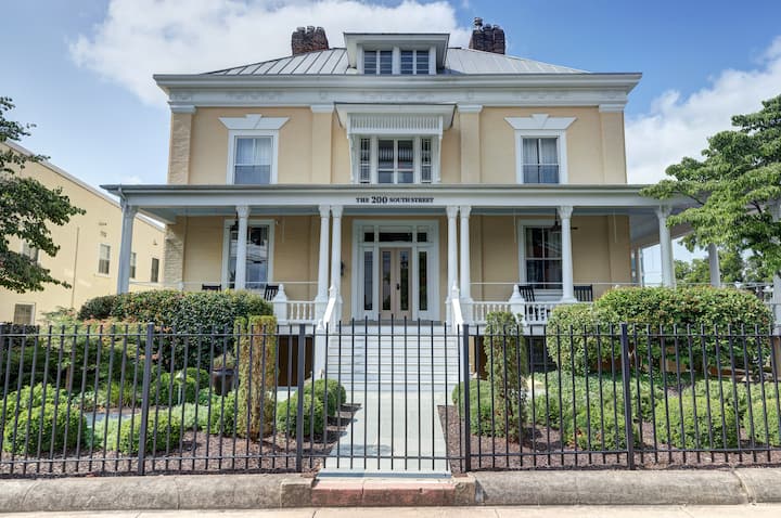 The 200 South St Estate - Charlottesville, VA
