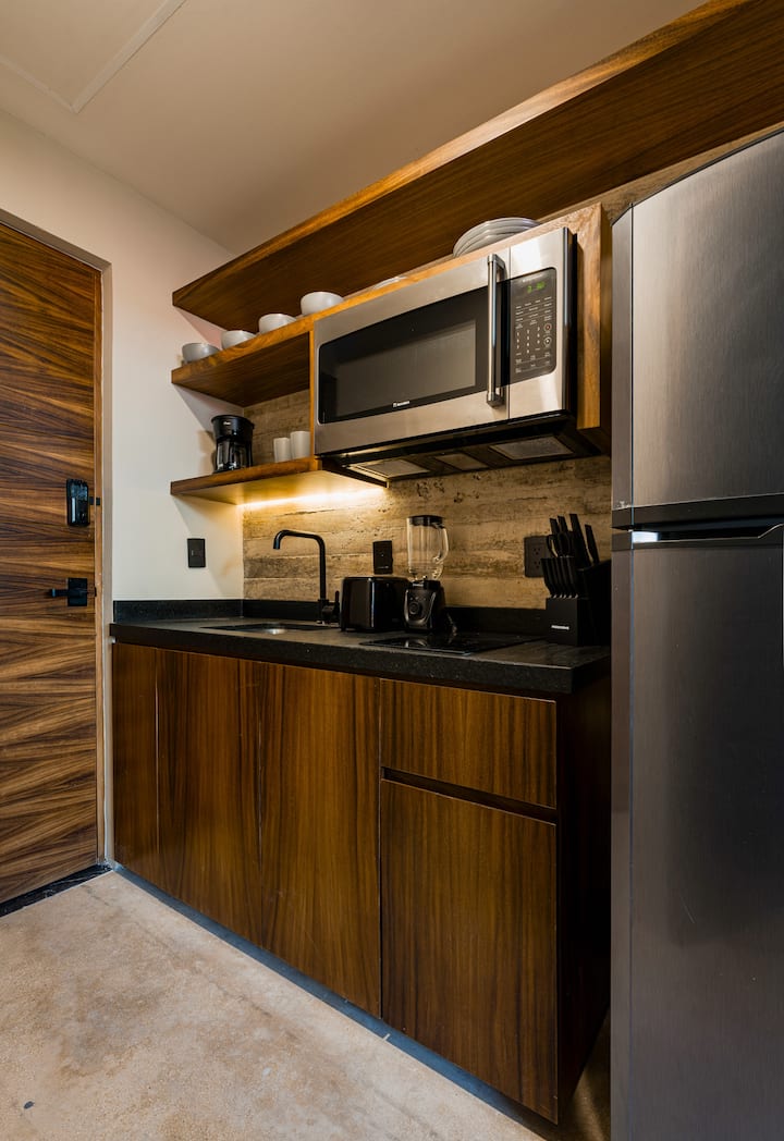 2 Pools Open 24/7 + Housekeeping + Parking + - Playa del Carmen