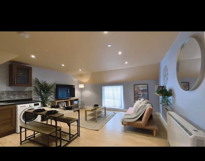 2br Apartment In B’ham Central|free Parking & Wifi - Birmingham