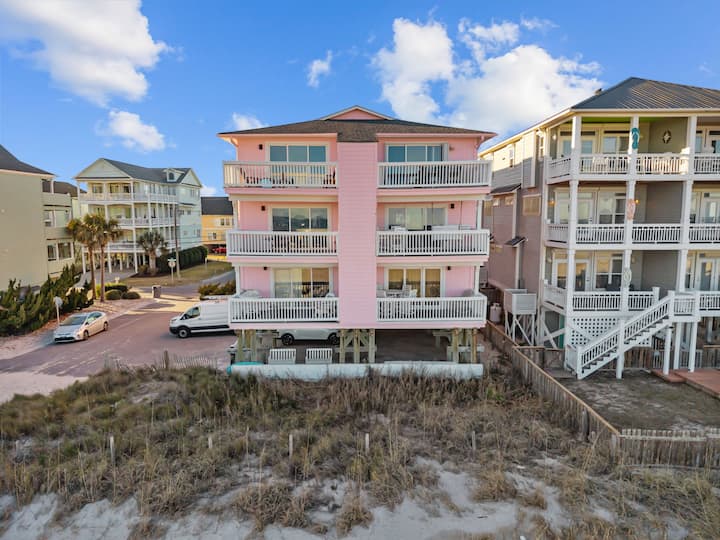Carolina Beach Oceanfront | Steps To Pier | Pool! - 카롤리나 비치