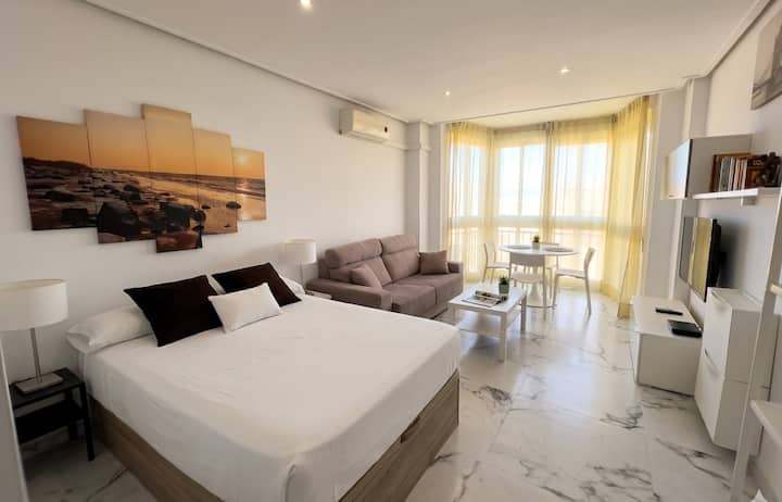 Estudio En El Centro De Torremolinos - Torremolinos