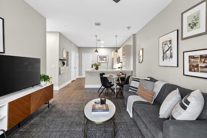 Near Music Row • Walkable Hillsboro Village Escape - Nashville, TN