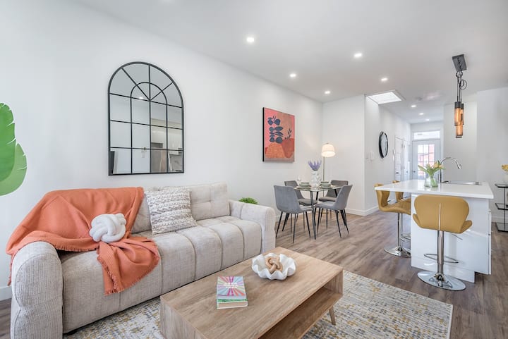 Bright & Spacious 2br Apartment - Montreal