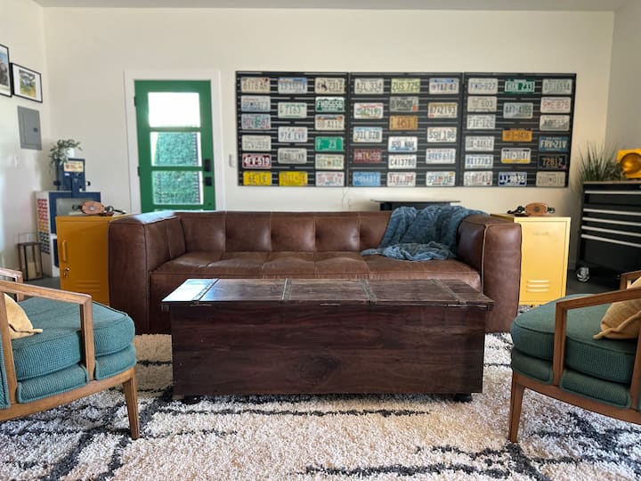 The Garage Mahal | Cozy Chic Garage Near Sequoia - エクセター, CA