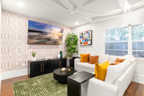 Top performing Airbnb: Luxe Spa Retreat | Sauna + Cold Plunge + Hot Tub in Ballast Point