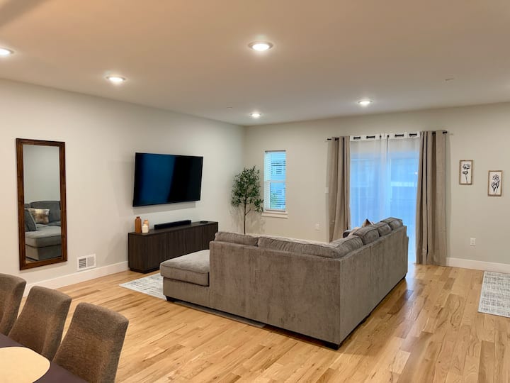 Luxury 4br Apt • 25 Min To Nyc - Elizabeth, NJ