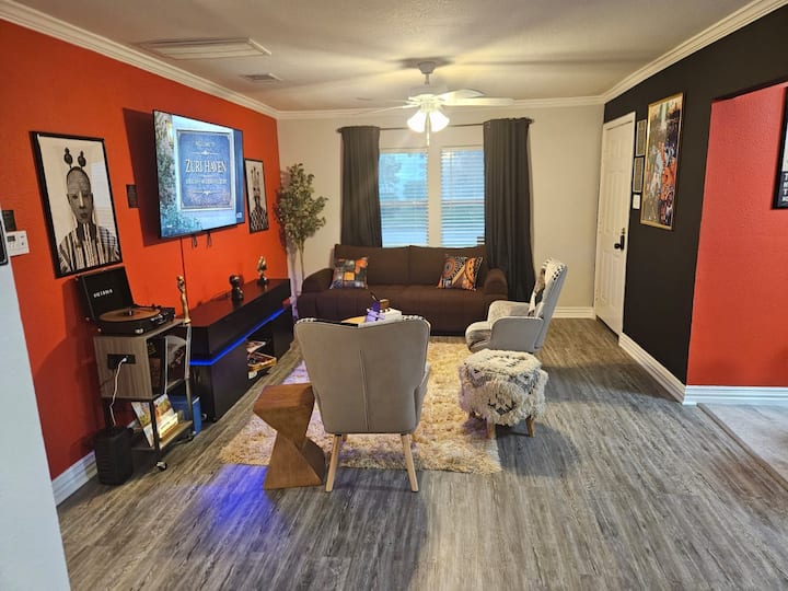 3br W/ Grill/hot Tub/game Room Near Nrg/dtwn/hobby - Houston
