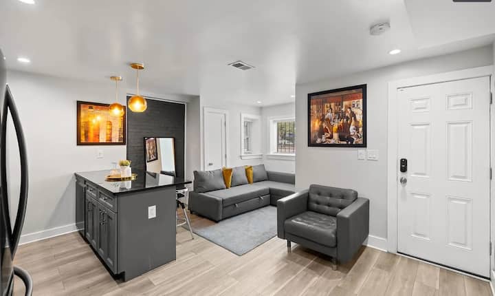 Spacious Basement Located In The Heart Of Shaw! - Washington D.C., DC
