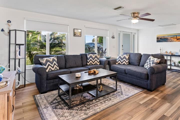 Englewood Escape: 3br Waterfront With Pool - 마나소타 케이
