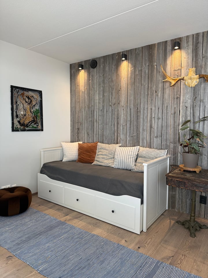 Airport Penthouse, Sauna, Balcony & Free Parking - Vantaa