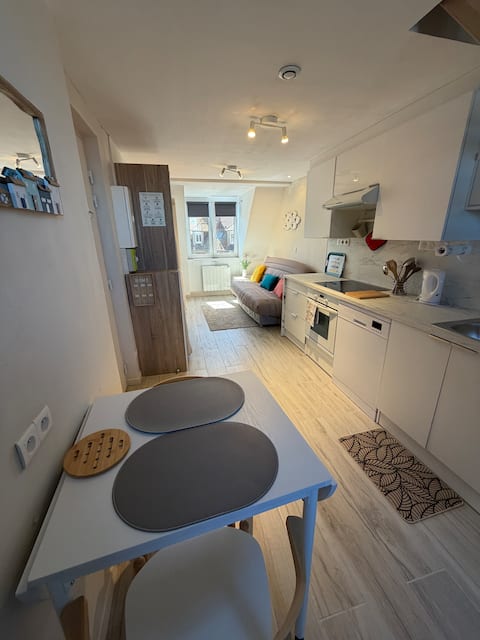 Top performing Airbnb: Stay in a 3-star property - New apartment for 2/3 people - Sea view in Le Portel