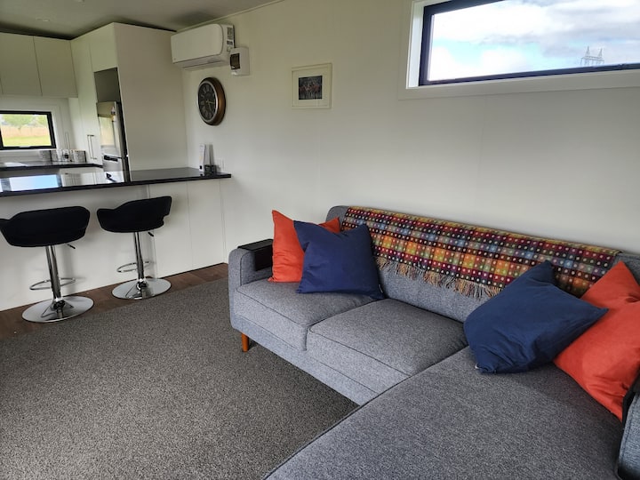 Tiny Home In Ashwick, Bed & Breakfast - Fairlie