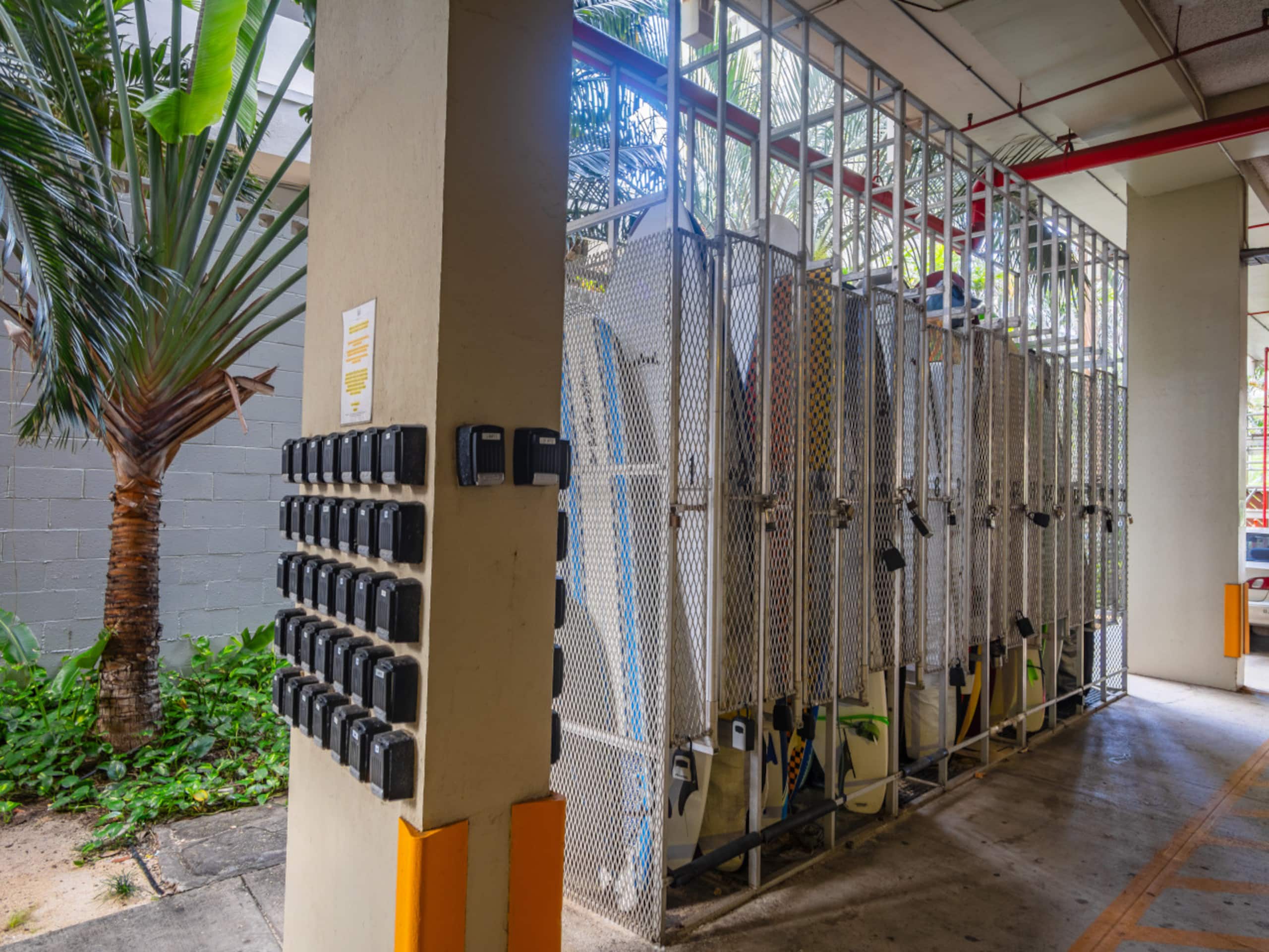 Condo in Honolulu · ★5.0 · 1 bedroom · 2 beds · 1 private bath - Image 21