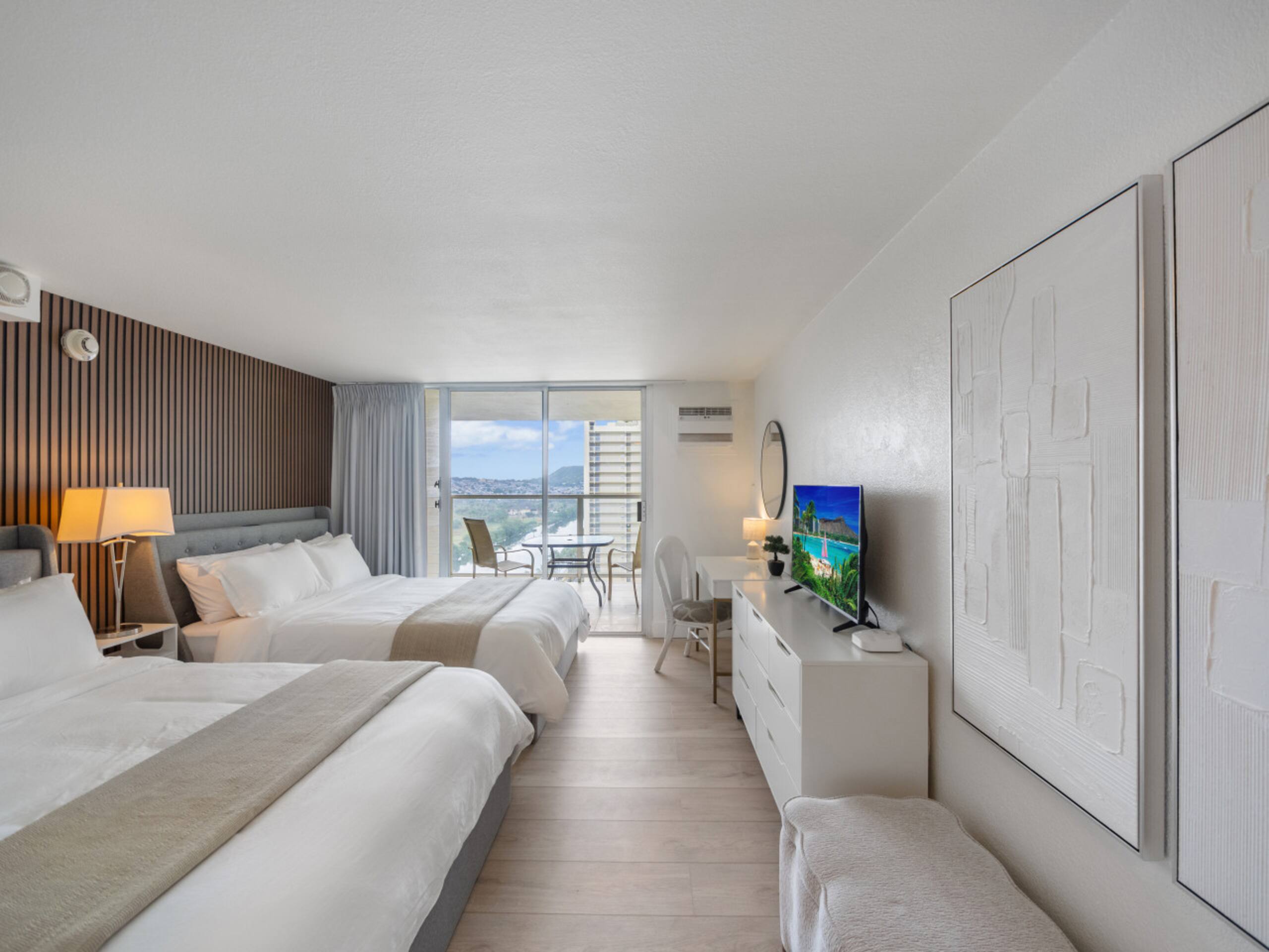Condo in Honolulu · ★5.0 · 1 bedroom · 2 beds · 1 private bath - Image 14