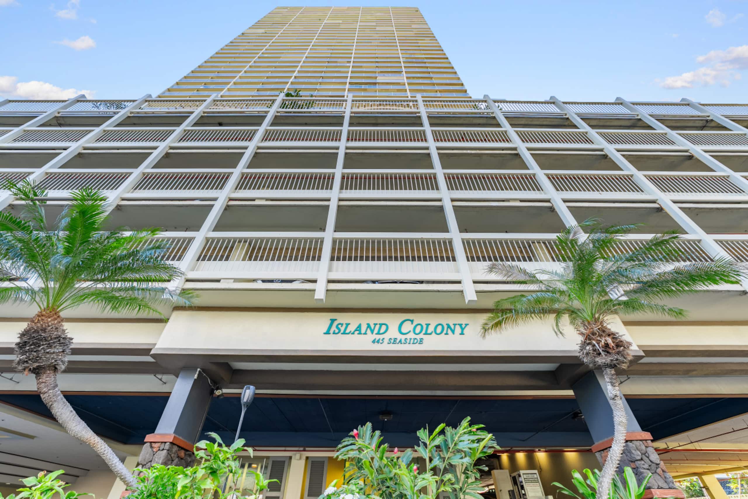 Condo in Honolulu · ★5.0 · 1 bedroom · 2 beds · 1 private bath - Image 27