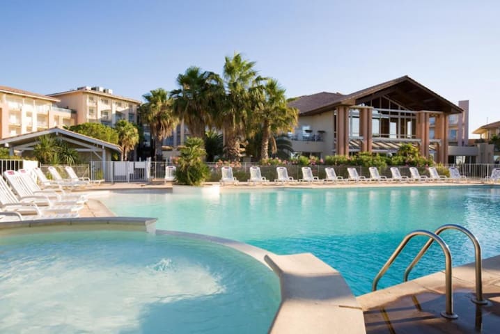 CapitalChic managed Airbnb listing 3
