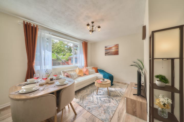 Super Comfy 3 Bed|2 Bath Luton Airport Sleeps 6 - Luton