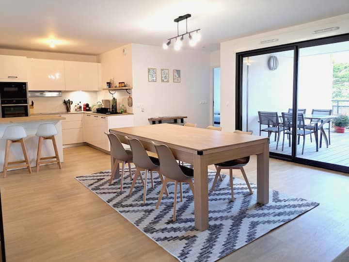 Grand Appartement De 90m² à 200m De La Plage - Lacanau