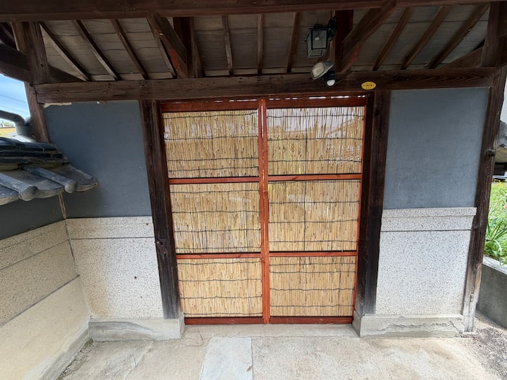 Private rental of a traditional Japanese-style house with a garden